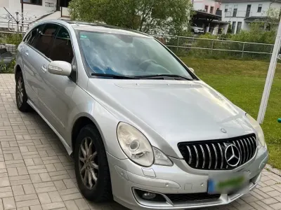 Gebraucht Mercedes R320 220 PS (161 kW) 2006 Silber Van / Kleinbus