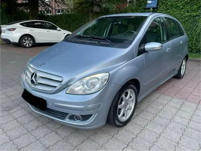 Gebraucht Mercedes B180 108 PS (79 kW) 2006 Blau Van / Kleinbus