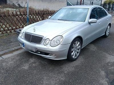 Silber Gebraucht 2004 Mercedes E320 Limousine | 2.950 € (Superpreis)