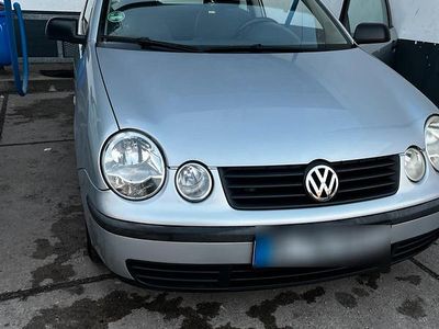 Gebraucht VW Polo 64 PS (47 kW) 2003 Grau Kleinwagen