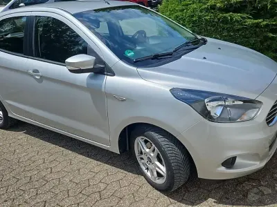 Gebraucht Ford Ka Plus Cool & Sound Edition 86 PS (63 kW) 2016 Silber Kleinwagen