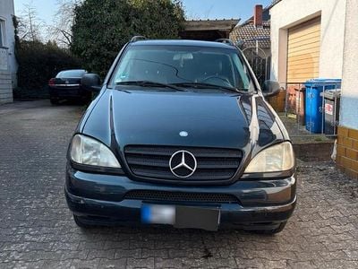 Usata Mercedes ML270 163 CV (119 kW) 2004 Nero SUV