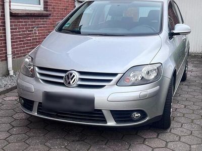 Second-hand VW Golf V 105 CP (77 kW) 2007 Gri Hatchback