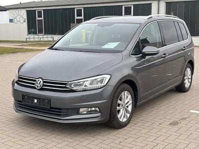 Gebraucht VW Touran Highline 150 PS (110 kW) 2017 Grau Van / Kleinbus