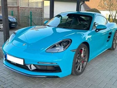 Porsche 718 Cayman