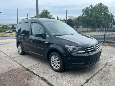 Gebraucht VW Caddy Trendline 102 PS (75 kW) 2019 Schwarz Van / Kleinbus