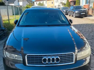 Käytetty Audi A4 2001 Musta Sedan