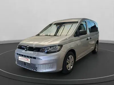 Gebraucht VW Caddy Maxi Life 102 PS (75 kW) 2023 Silber Van / Kleinbus