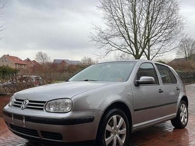 Grau Gebraucht 2002 VW Golf IV Edition Kleinwagen | 2.850 € (Fairer Preis)