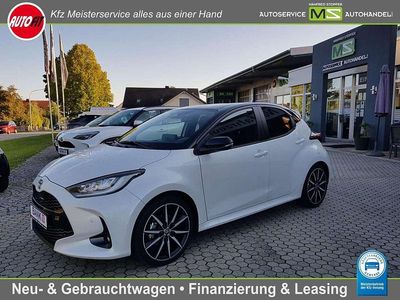 Neu Toyota Yaris Sport 92 PS (67 kW) 2025 Platinumweiß/dach schwarz Kleinwagen