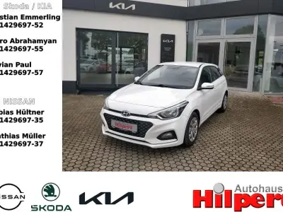 Gebraucht Hyundai i20 Active 75 PS (55 kW) 2020 Weiß Kleinwagen