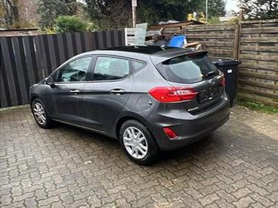 Gebraucht Ford Fiesta 101 PS (74 kW) 2017 Grau Limousine