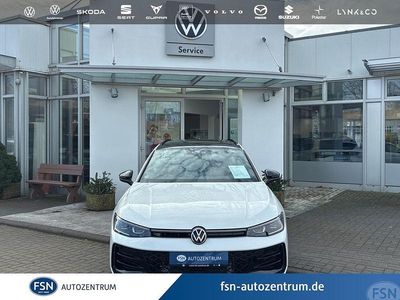 Second-hand VW Passat R-line 193 CP (141 kW) 2025 Alb Break
