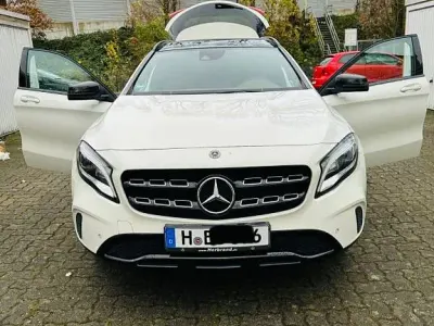 Usado Mercedes GLA220 177 CV (130 kW) 2017 Blanco SUV