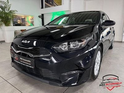Schwarz Gebraucht 2023 Kia Ceed Kleinwagen | 20.780 € (Guter Preis)