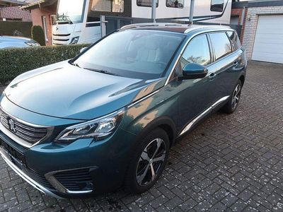 Emerald crystal/metallic Gebraucht 2019 Peugeot 5008 Allure SUV | 17.890 € (Guter Preis)
