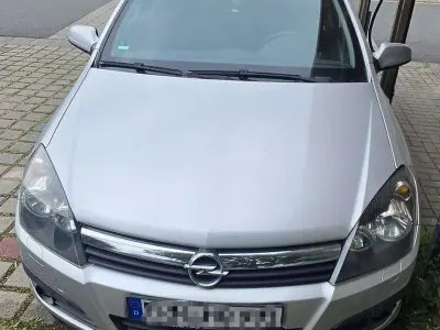 Gebraucht Opel Astra Edition 105 PS (77 kW) 2005 Limousine