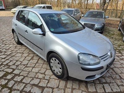 Usata VW Golf IV Comfortline 75 CV (55 kW) 2004 Argento Berlina