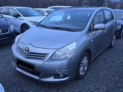 Gebraucht Toyota Verso Edition 147 PS (108 kW) 2010 Grau Van / Kleinbus