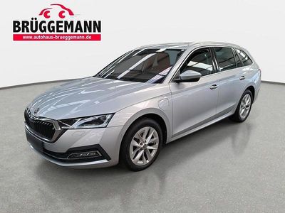 Gebraucht Skoda Octavia Style 204 PS (150 kW) 2022 Silber Kombi