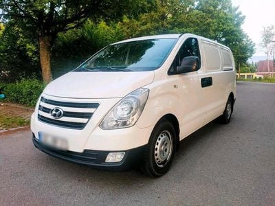 Hyundai H-1