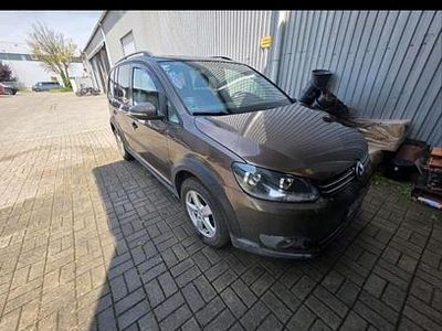 VW Touran Cross