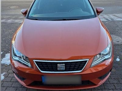 Gebraucht Seat Leon 130 PS (95 kW) 2019 Orange Limousine