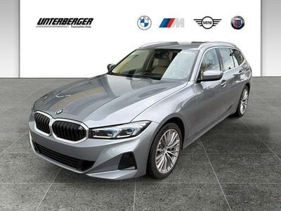Gebraucht BMW 330 Sport Line 286 PS (210 kW) 2022 Grau Kombi