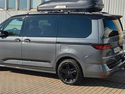 Gebraucht VW Multivan 218 PS (160 kW) 2023 Grau Van