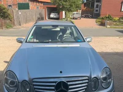 Gebraucht Mercedes E240 Elegance 177 PS (130 kW) 2003 Kombi