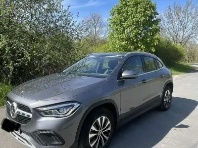 Gebraucht Mercedes GLA250 218 PS (160 kW) 2022 Grau SUV