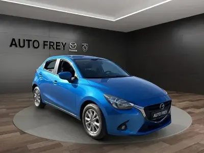 Używany Mazda 2 Exclusive 90 KM (66 kW) 2015 Niebieski Hatchback