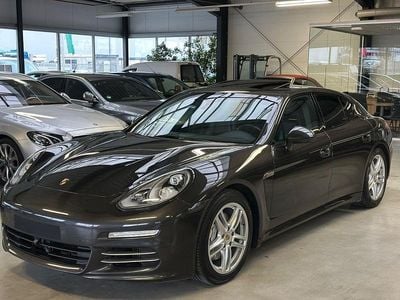 Braun Gebraucht 2013 Porsche Panamera 4S Limousine | 24.500 €