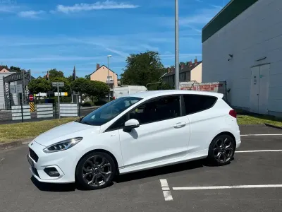 Gebraucht Ford Fiesta ST-Line 101 PS (74 kW) 2018 Weiß Kleinwagen