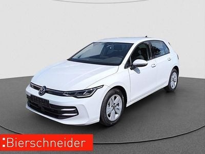 Gebraucht VW Golf VIII Life 116 PS (85 kW) 2024 Weiss Limousine