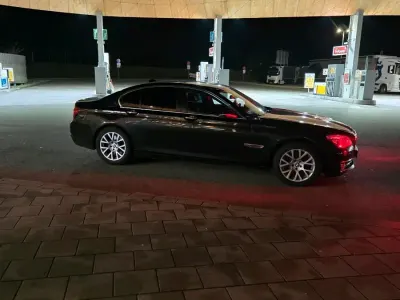 Gebraucht BMW 740 Exclusive 318 PS (233 kW) 2015 Schwarz Limousine