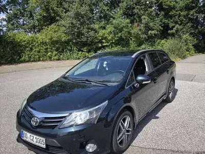 Gebraucht Toyota Avensis Edition 147 PS (108 kW) 2013 Kombi