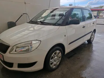 Gebraucht Skoda Fabia Cool Edition 60 PS (44 kW) 2013 Weiß Limousine