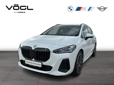 Gebraucht BMW 220 Active Tourer M Sport 156 PS (114 kW) 2023 Alpinweiß uni Van / Kleinbus
