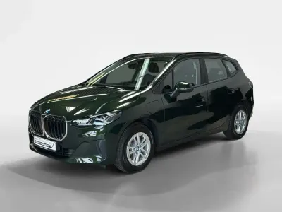 Gebraucht BMW 225 Sport Line 245 PS (180 kW) 2024 Sanremo green Van / Kleinbus