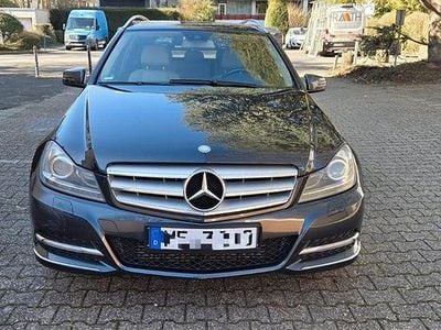 Gebraucht Mercedes C220 Avantgarde 170 PS (125 kW) 2011 Schwarz Limousine