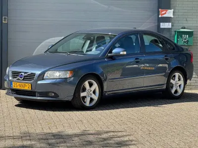 Usata Volvo S40 Momentum 150 CV (110 kW) 2010 Blu Berlina