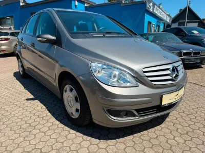 Gebraucht Mercedes B170 116 PS (85 kW) 2005 Grau Van / Kleinbus