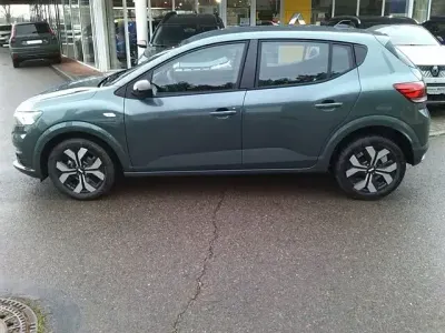 Używany Dacia Sandero Journey 91 KM (66 kW) 2025 Zielony Sedan/Limuzyna