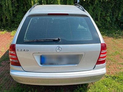 Mercedes C240