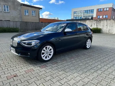 Usata BMW 116 Urban Line 136 CV (100 kW) 2011 Blu Utilitaria