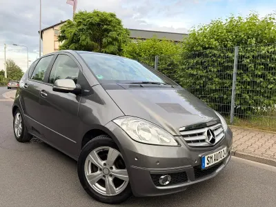 Gebraucht Mercedes A180 116 PS (85 kW) 2009 Grau Limousine