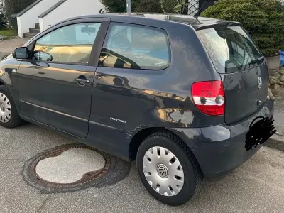 Gebraucht VW Fox Refresh 54 PS (39 kW) 2010 Schwarz Kleinwagen
