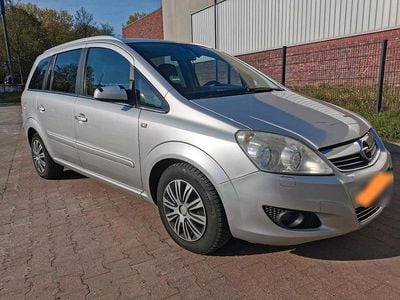 Usata Opel Zafira 140 CV (102 kW) 2008 Argento Monovolume