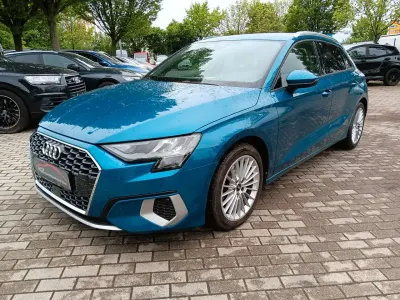 Gebraucht Audi A3 Advanced 116 PS (85 kW) 2022 Atollblau metallic Limousine